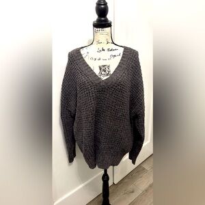 American Eagle Women's Open Knit Gray V-Neck Sweater